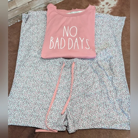 Rae Dunn Pink Pajama Set with Uplifting Message " No Bad Days" Animal Print PJ's - Picture 9 of 9